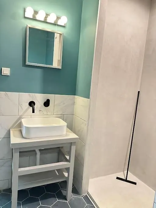 Maison Au Chateau La Celle  Holiday home